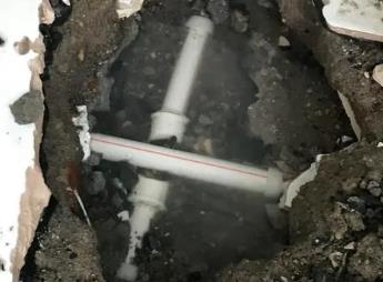 峨眉山阳台漏水维修公司为您分享楼上楼下漏水怎么处理